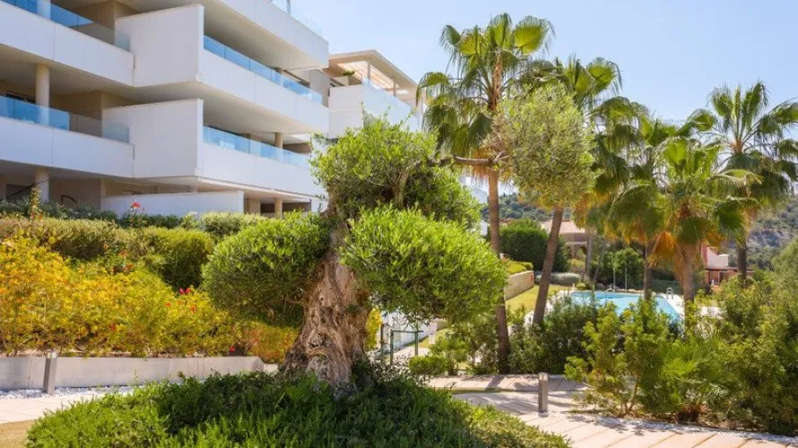 Apartamento de 3 dormitorios en Benahavís, Spain No. 893 № 8