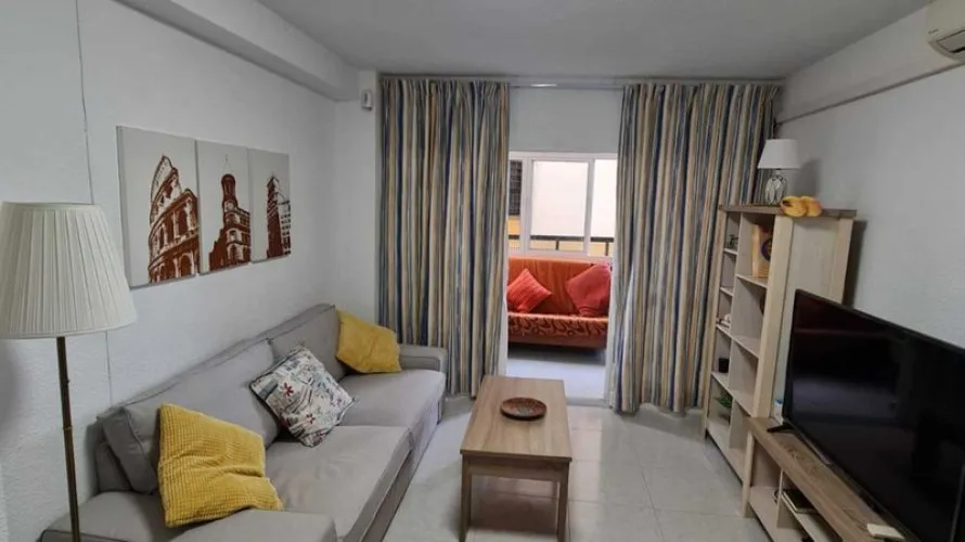 Apartamento de 2 dormitorios en Fuengirola, Spain No. 628 № 21