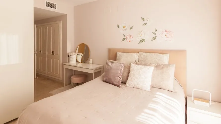 Apartamento de 3 dormitorios en Marbella, Spain No. 301 № 17
