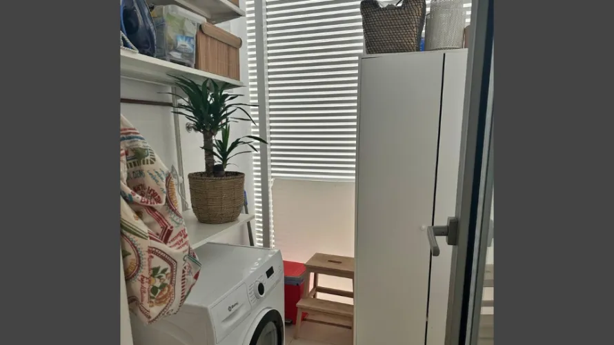 Apartamento de 3 dormitorios en Cortes (San Pedro De Alcantara), Spain No. 1072 № 17