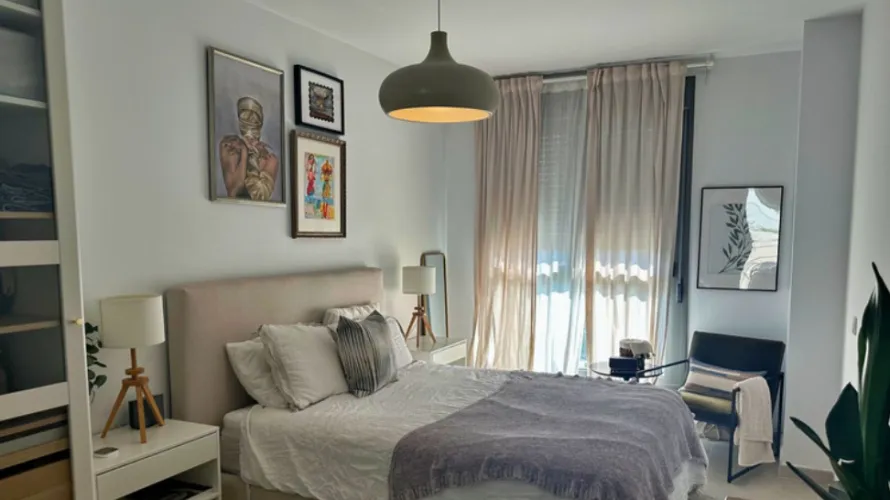 Apartamento de 3 dormitorios en Cortes (San Pedro De Alcantara), Spain No. 1072 № 7