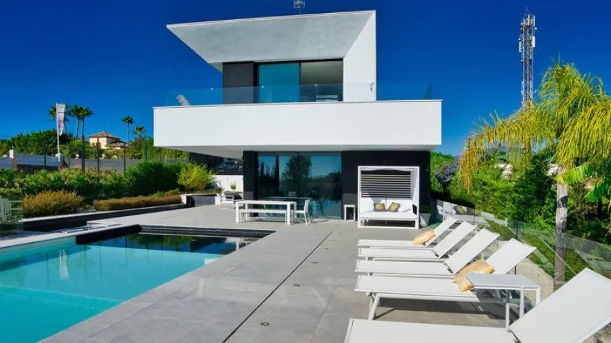 Villa de 4 dormitorios en Estepona, Spain No. 372 № 26