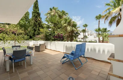 Apartamento de 2 dormitorios en Estepona, Spain No. 667
