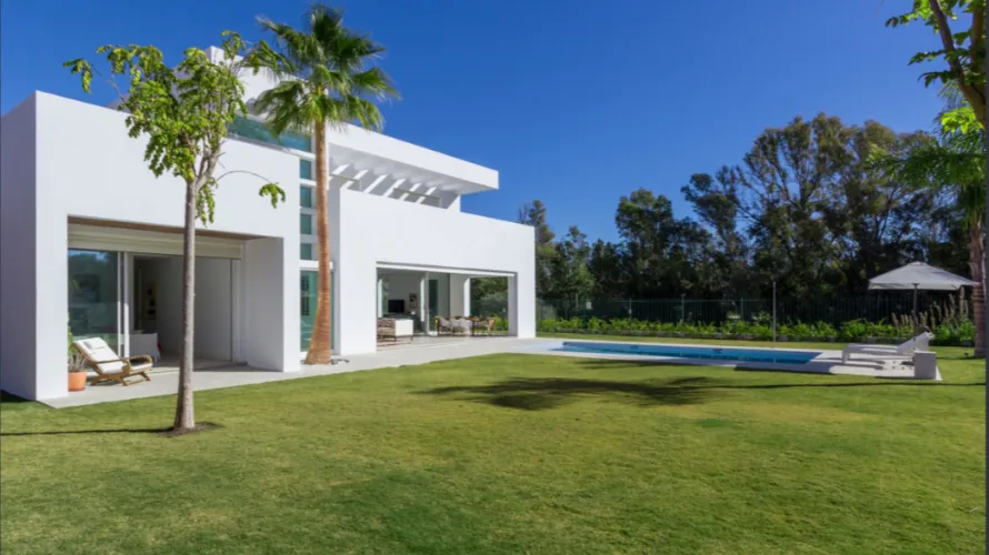 Villa de 4 dormitorios en Cortes (San Pedro De Alcantara), Spain No. 1024 № 28