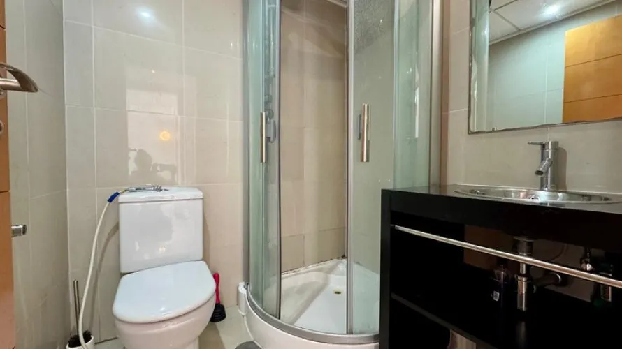 Apartamento de 2 dormitorios en Cortes (San Pedro De Alcantara), Spain No. 654 № 2