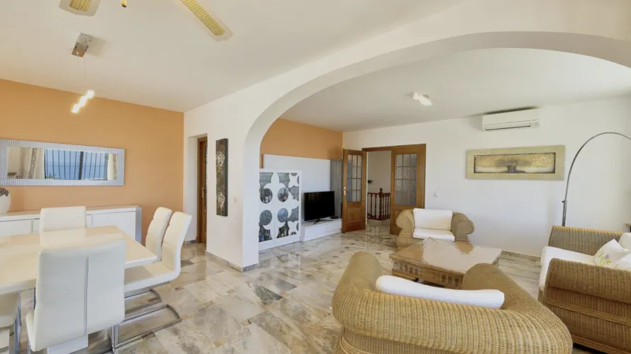Сasa de 4 dormitorios en Benalmádena, Spain No. 1088 № 5