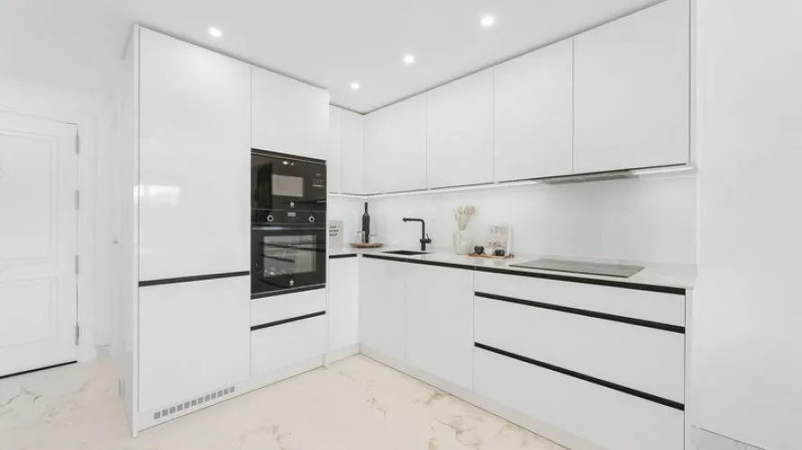 Apartamento de 3 dormitorios en Benahavís, Spain No. 418 № 23