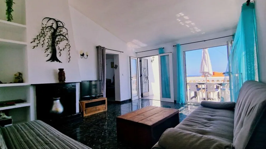 Villa de 4 dormitorios en Fuengirola, Spain No. 566 № 8