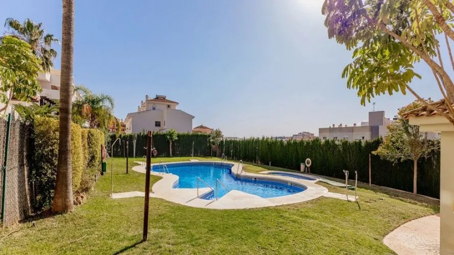 Ático de 2 dormitorios en Estepona, Spain No. 736 № 5