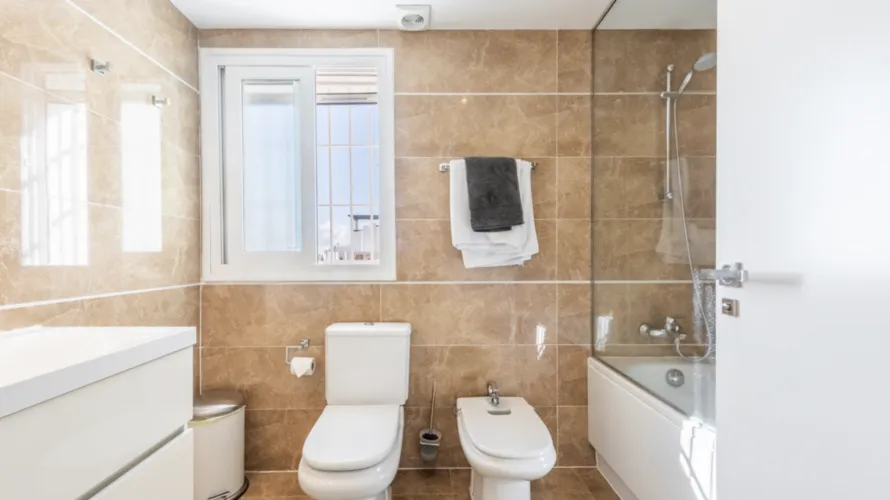 Apartamento de 2 dormitorios en Benahavís, Spain No. 717 № 8