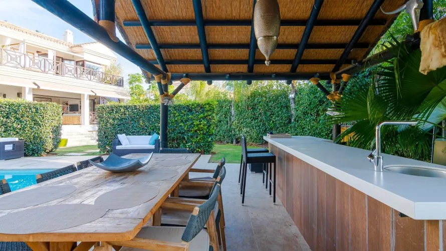Villa de 5 dormitorios en Marbella, Spain No. 390 № 24