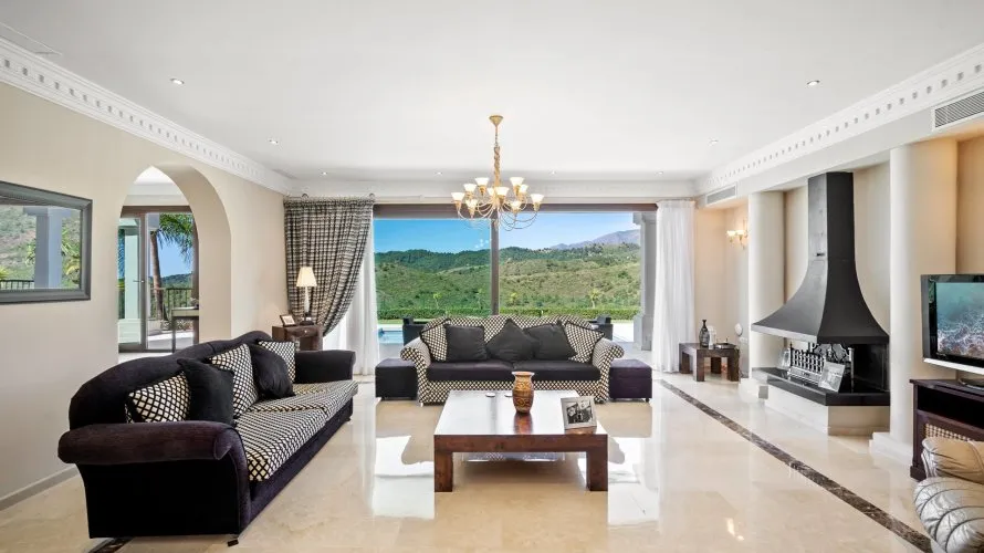 Villa de 6 dormitorios en Benahavís, Spain No. 664 № 8