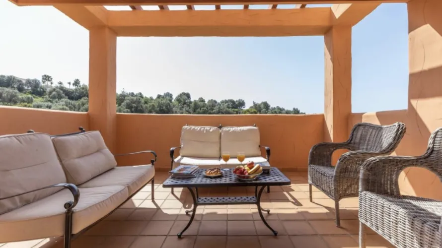Apartamento de 2 dormitorios en Marbella, Spain No. 666 № 7