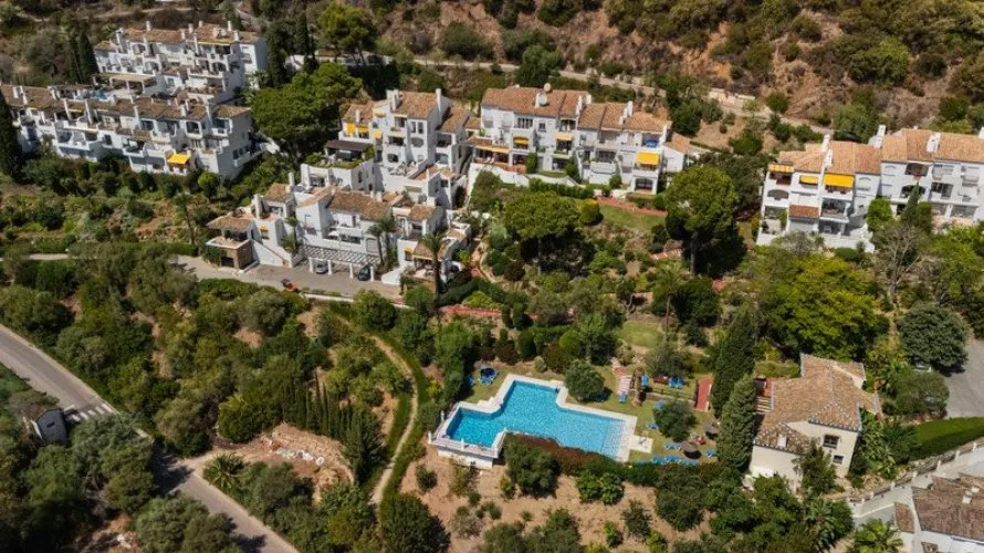 Apartamento de 3 dormitorios en Benahavís, Spain No. 766 № 28