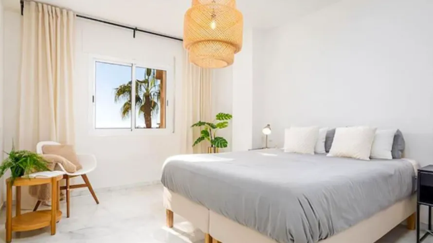 Apartamento de 2 dormitorios en Marbella, Spain No. 812 № 9