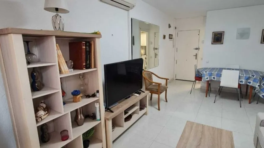 Apartamento de 2 dormitorios en Fuengirola, Spain No. 628 № 19
