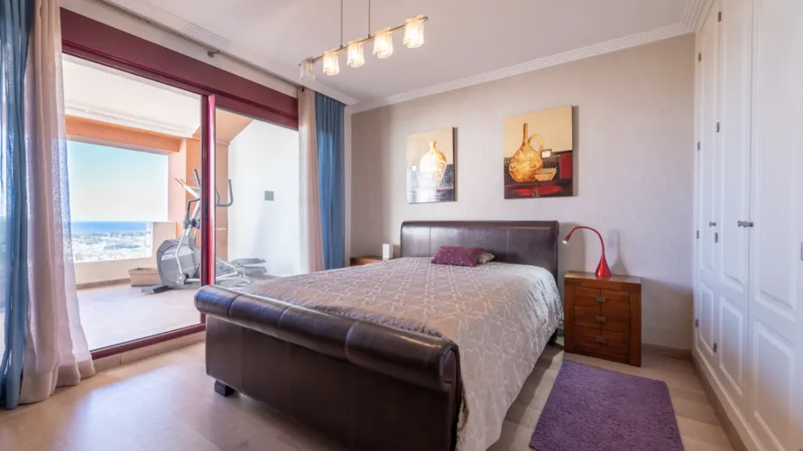 Casa adosada de 3 dormitorios en Estepona, Spain No. 939 № 6