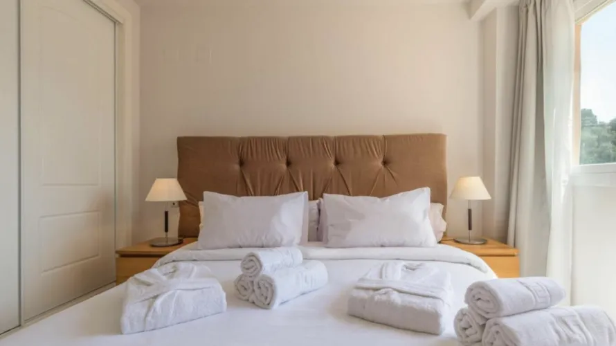 Apartamento de 2 dormitorios en Marbella, Spain No. 666 № 5