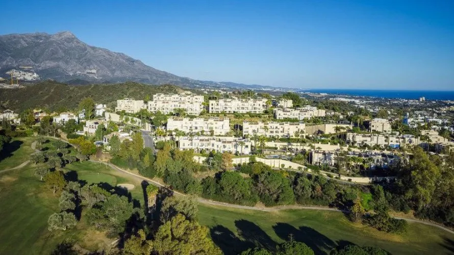 Apartamento de 3 dormitorios en Benahavís, Spain No. 418 № 5