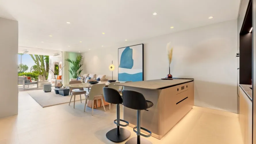 Apartamento de 3 dormitorios en Estepona, Spain No. 665 № 14
