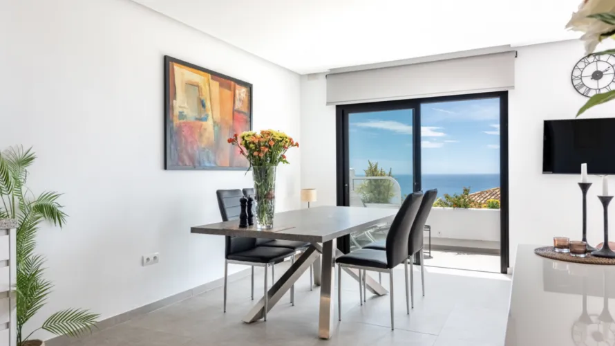 Apartamento de 2 dormitorios en Mijas Costa, Spain No. 643 № 7