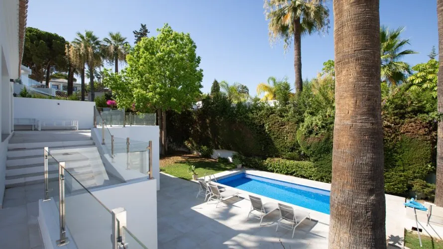 Villa de 4 dormitorios en Marbella, Spain No. 391 № 19