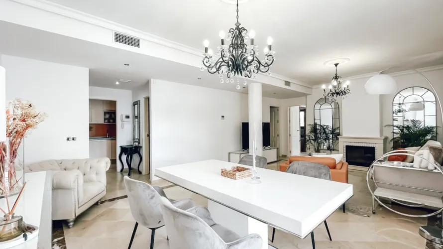 Apartamento de 2 dormitorios en Marbella, Spain No. 1047 № 4
