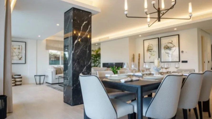 Villa de 5 dormitorios en Marbella, Spain No. 461 № 8
