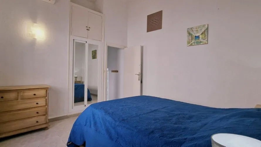 Villa de 4 dormitorios en Fuengirola, Spain No. 566 № 20