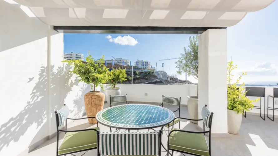 Apartamento de 2 dormitorios en Benahavís, Spain No. 717 № 5