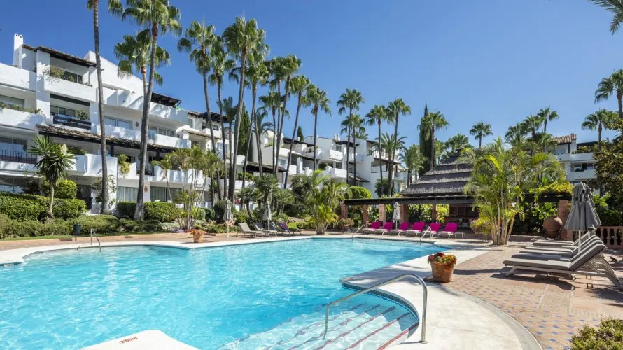 Apartamento de 3 dormitorios en Marbella, Spain No. 166 № 13