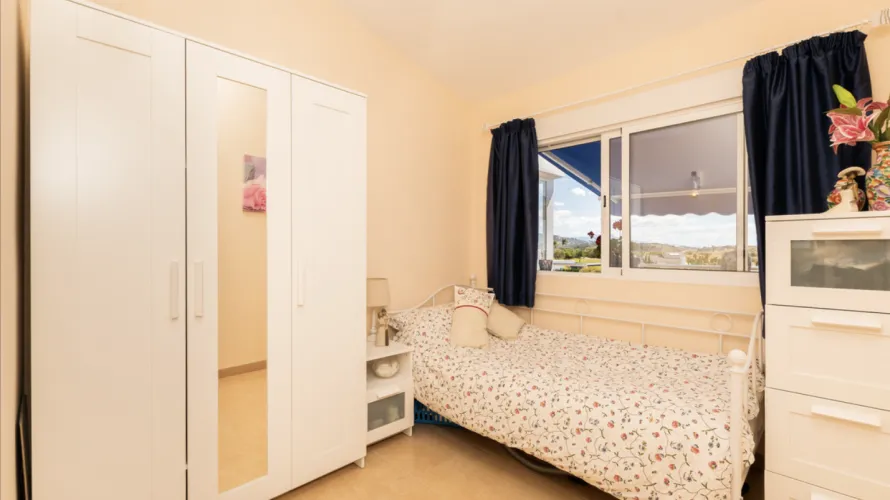 Villa de 3 dormitorios en Estepona, Spain No. 610 № 15