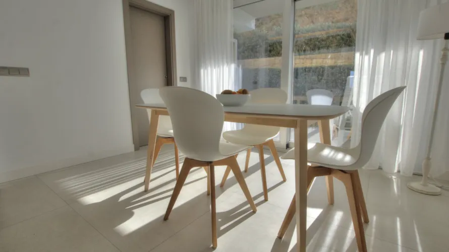 Apartamento de 2 dormitorios en Mijas Costa, Spain No. 673 № 8