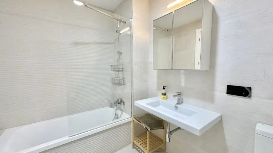 Apartamento de 3 dormitorios en Estepona, Spain No. 944 № 14