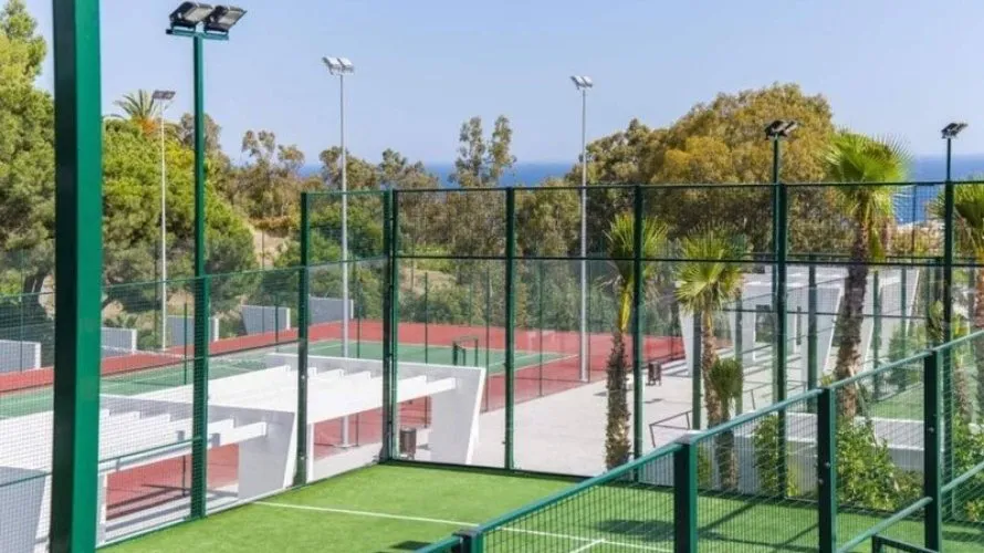 Apartamento de 3 dormitorios en Estepona, Spain No. 944 № 26