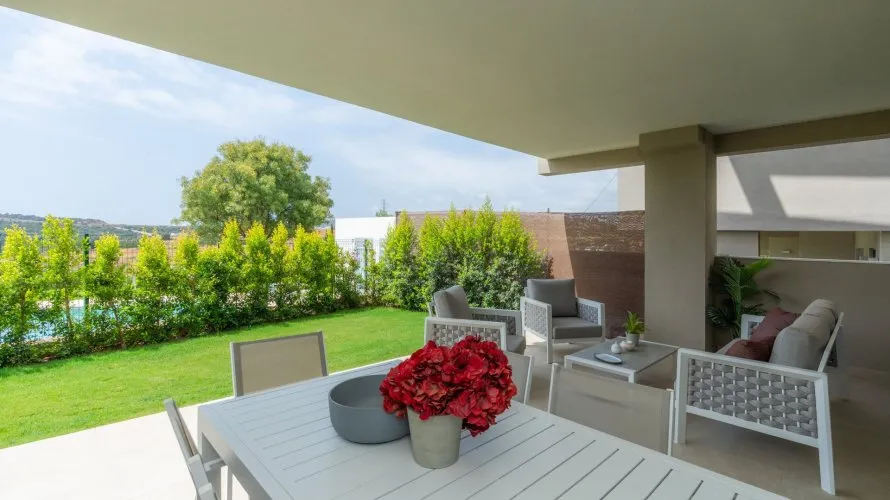 Apartamento de 2 dormitorios en Estepona, Spain No. 348 № 4
