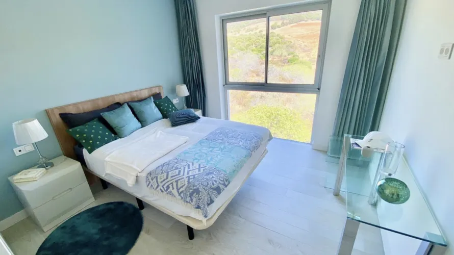 Apartamento de 3 dormitorios en Estepona, Spain No. 1048 № 1