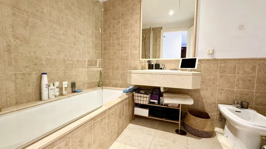 Apartamento de 2 dormitorios en Estepona, Spain No. 618 № 8