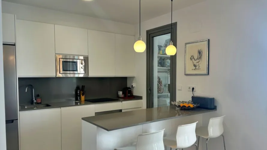 Apartamento de 3 dormitorios en Cortes (San Pedro De Alcantara), Spain No. 1072 № 9