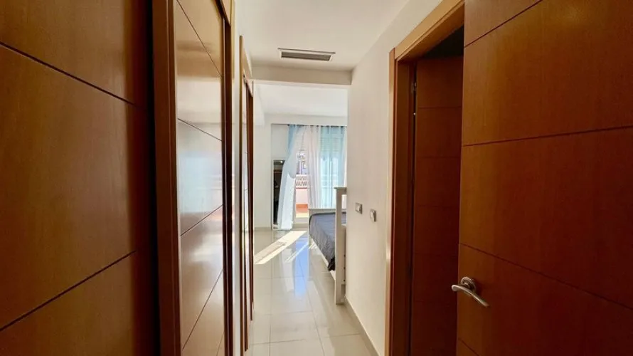 Apartamento de 2 dormitorios en Cortes (San Pedro De Alcantara), Spain No. 654 № 15