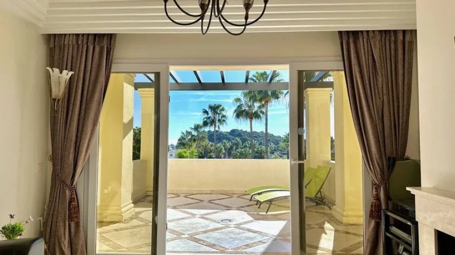 Apartamento de 2 dormitorios en Casares, Spain No. 381 № 6