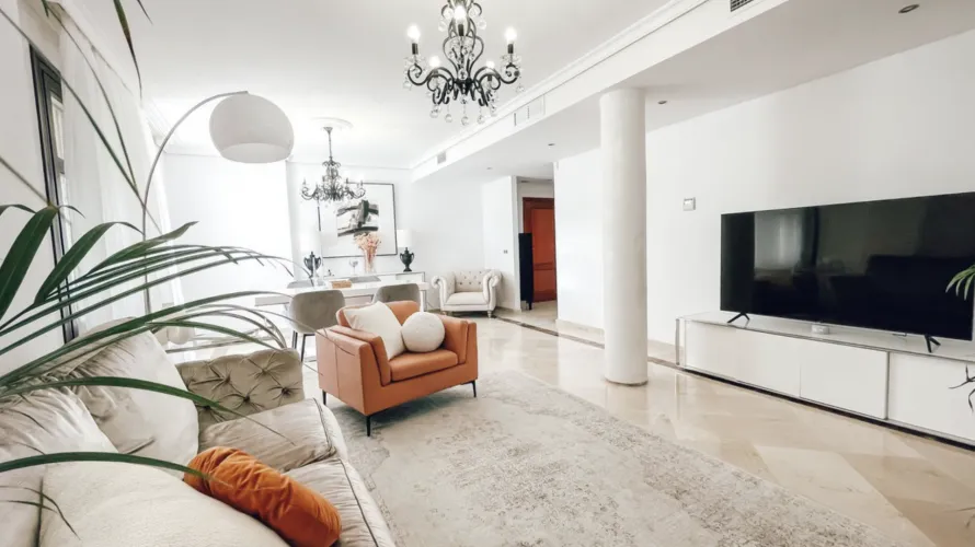 Apartamento de 2 dormitorios en Marbella, Spain No. 1047 № 5