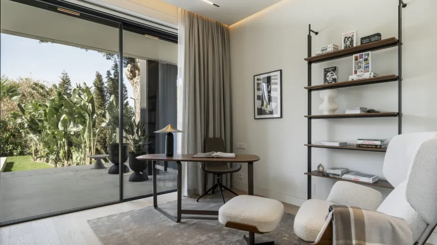 Villa de 5 dormitorios en Marbella, Spain No. 572 № 18