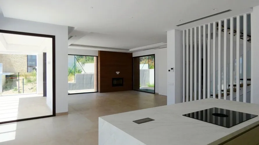 Villa de 4 dormitorios en Marbella, Spain No. 135 № 2