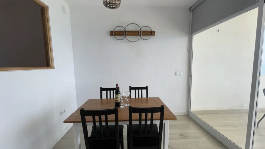Apartamento de 2 dormitorios en Estepona, Spain No. 669 № 5