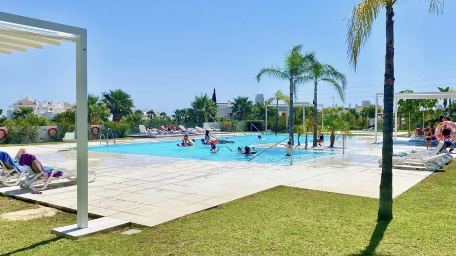 Apartamento de 3 dormitorios en Estepona, Spain No. 1048 № 7