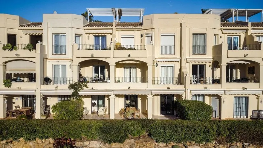 Apartamento de 3 dormitorios en Benahavís, Spain No. 418 № 7