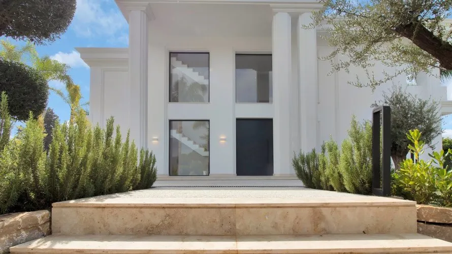 Villa de 6 dormitorios en Marbella, Spain No. 388 № 21