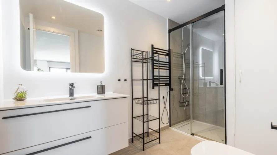 Apartamento de 2 dormitorios en Mijas Costa, Spain No. 643 № 8
