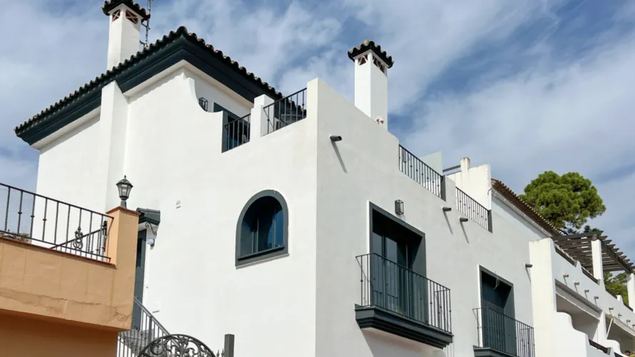Apartamento de 2 dormitorios en Benahavís, Spain No. 670 № 11